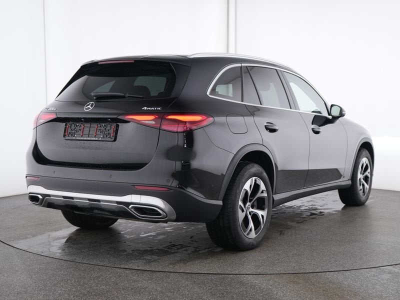 Mercedes-Benz GLC 300 e 4MATIC Plug-In Hybride Trekhaak | Pa, Auto's, Automaat, 12 maanden, Gebruikt, Zwart