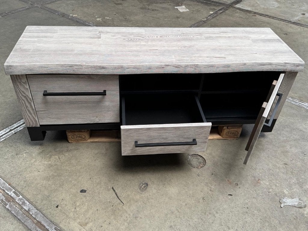 TV Meubel Rough Haco, Ophalen, 150 tot 200 cm, Zo goed als nieuw, Minder dan 100 cm