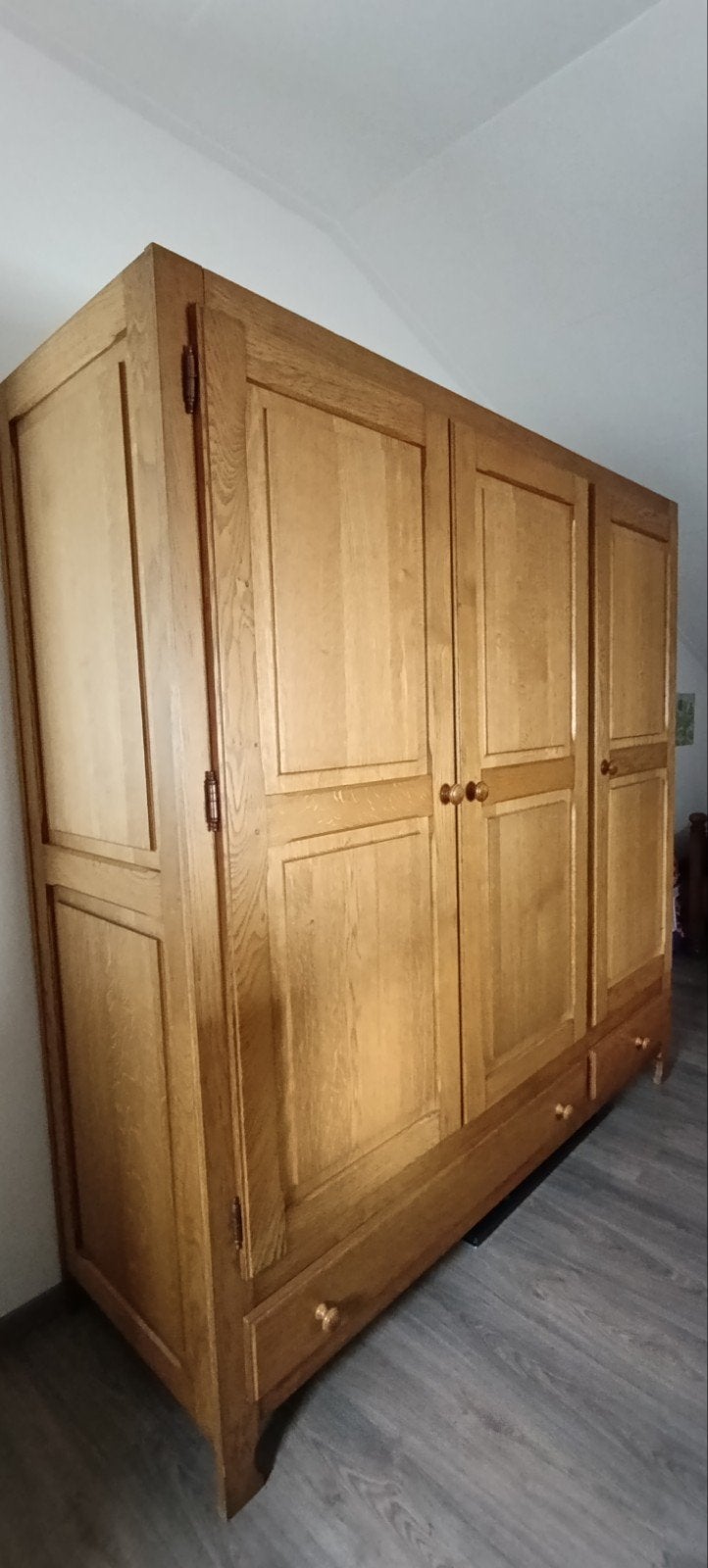 Stevige eiken houten kledingkast met hang- en legruimte, Huis en Inrichting, Ophalen, Met deur(en), Gebruikt, 150 tot 200 cm