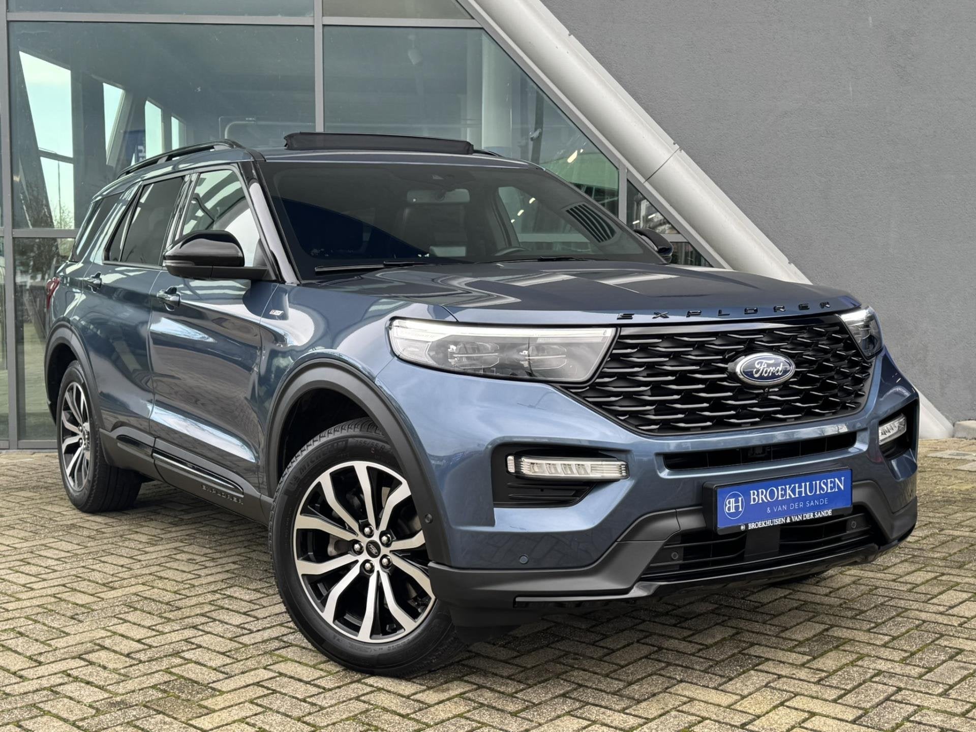 Ford Explorer 3.0 V6 EcoBoost 7 Pers. PHEV ST-Line 457pk Pan, Automaat, Dealer onderhouden, Gebruikt, Zwart