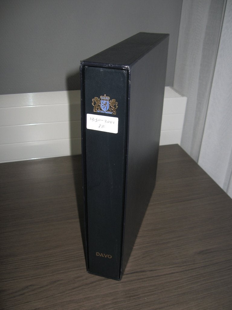 Nederland 1990 t/m 2001, compleet in DAVO Luxe album., Verzenden, Nederland