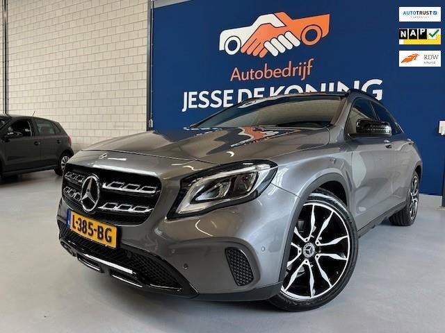 Mercedes-Benz GLA-klasse 200 Premium Plus Automaat/ bj.2018/, Auto's, Stof, Gebruikt, Euro 6, 715 kg