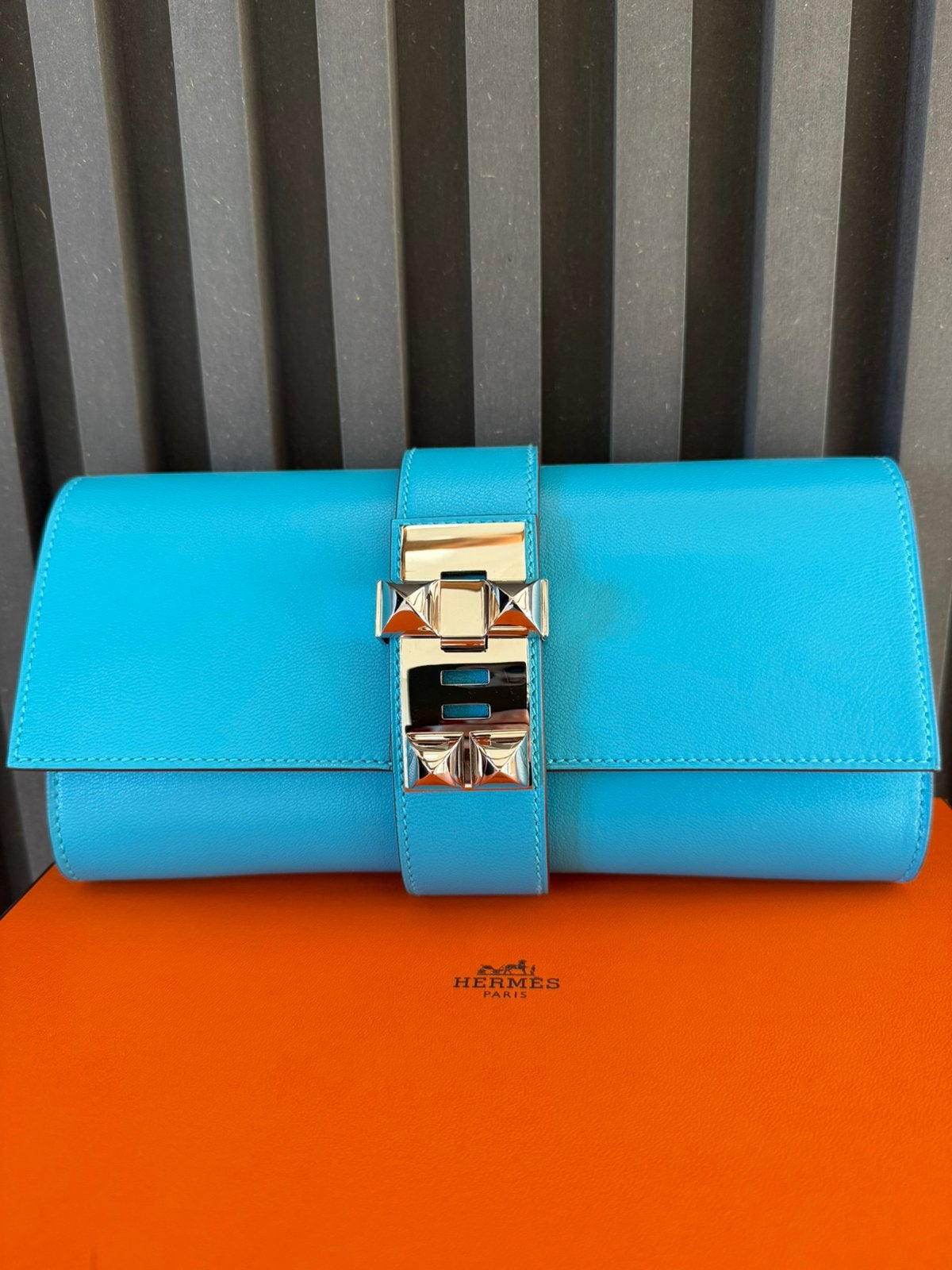 HERMES Rare New Medor Clutch  Blue Aztec Chevre Leather, Ophalen of Verzenden, Nieuw, Blauw, Avondtasje