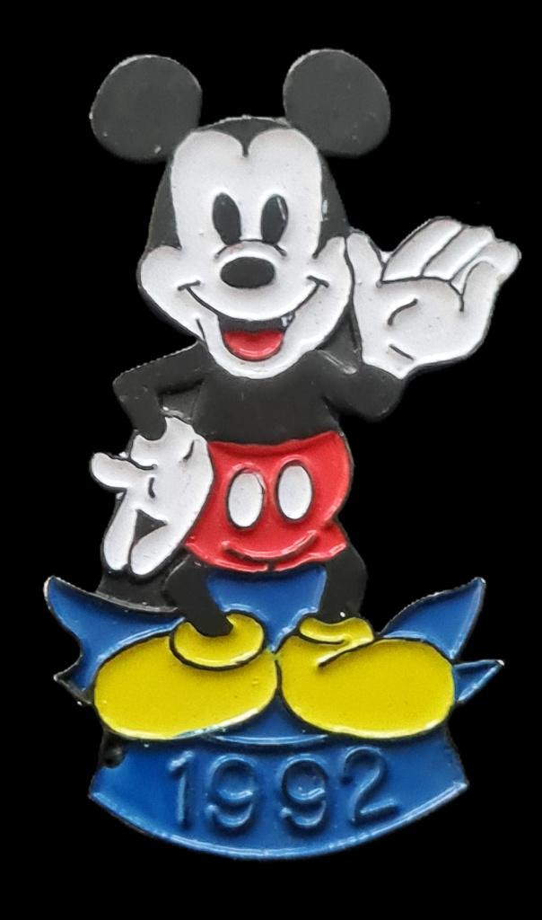 Mickey Mouse 1992 pin (2), Verzamelen, Speldjes, Pins en Buttons, Verzenden, Nieuw, Figuurtje, Speldje of Pin