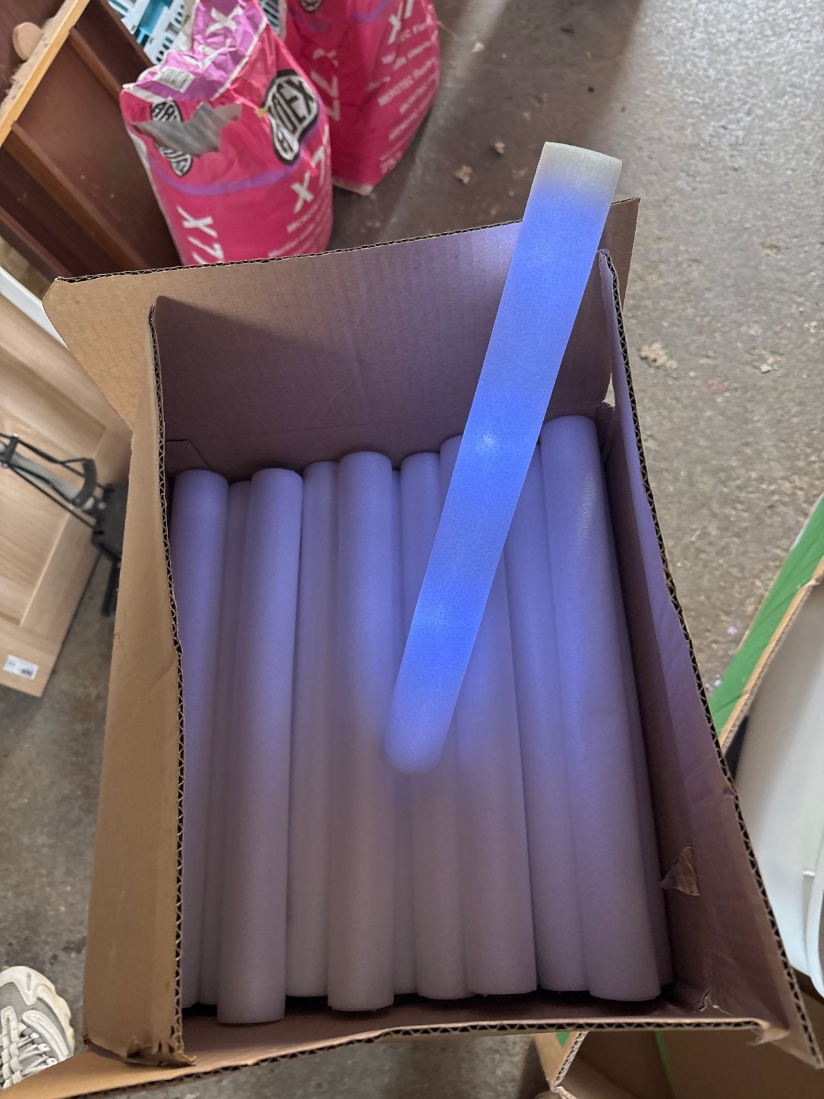 LED Foam Sticks - Lichtgevende Schuimsticks voor Feestjes, Ophalen, Nieuw, Feestartikel, Overige