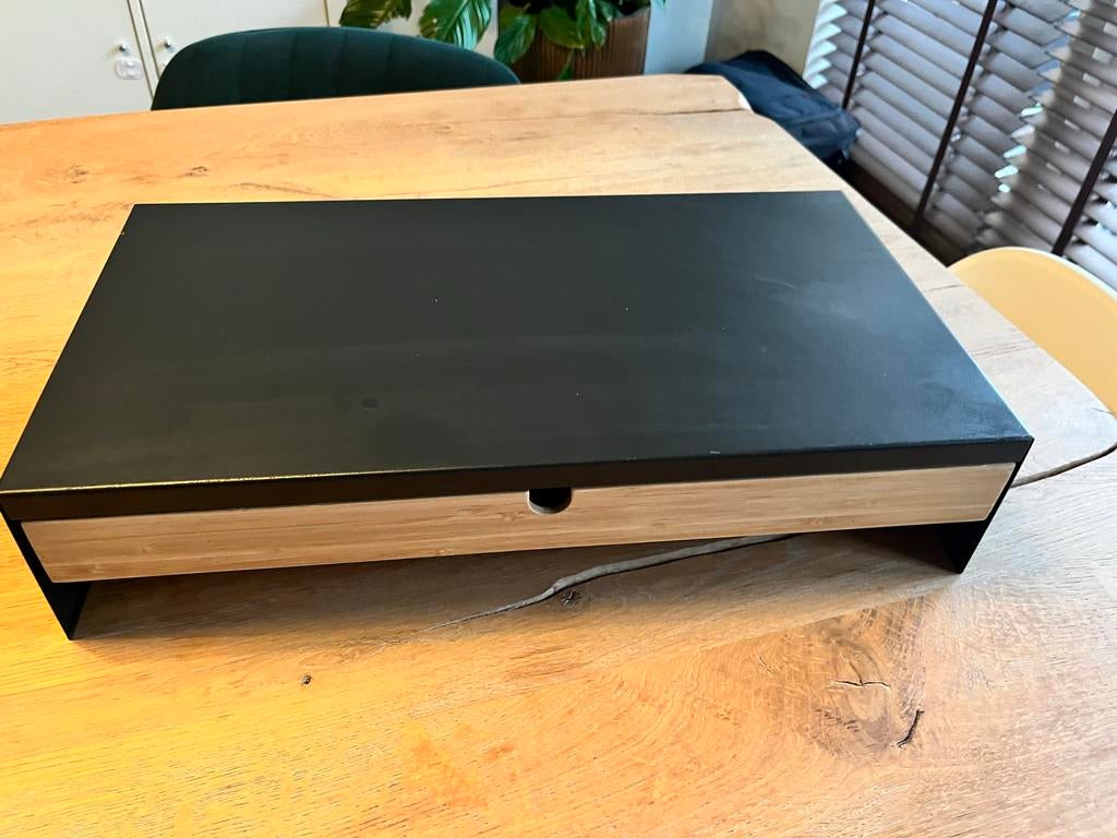IKEA ELLOVEN monitorstandaard met lade, Ophalen, Zwart, Zo goed als nieuw, IKEA