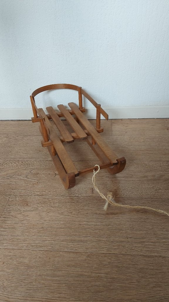 Poppen slee, Ophalen, Zo goed als nieuw, Babypop