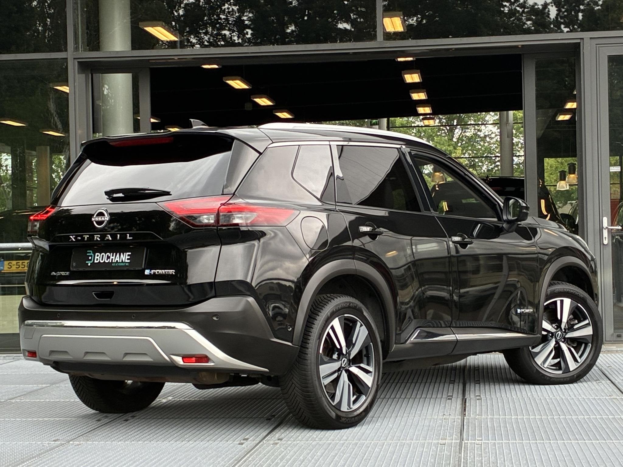 Nissan X-Trail 1.5 e-4orce Tekna 4WD 214PK | 360° Camera |, Auto's, Nissan, Automaat, 1497 cc, 2 kWh, Zwart