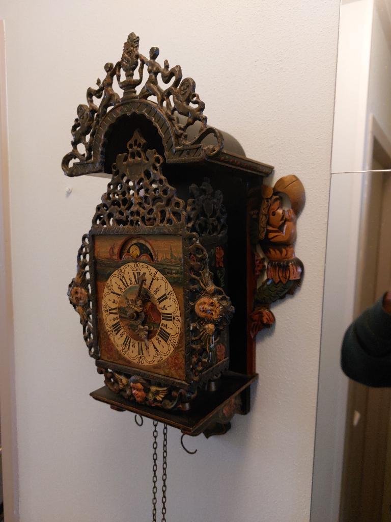 Friese klok, Antiek en Kunst, Ophalen