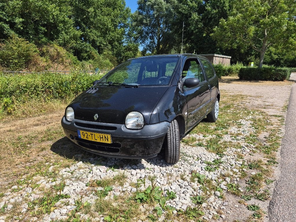 Renault Twingo 1.2 2006 Zwart | Lage km stand !!, Voorwielaandrijving, 600 kg, 4 cilinders, Zwart