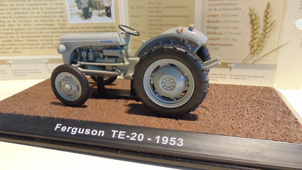 Model Tractor Ferguson TE20 - 1953 -1/32, Ophalen of Verzenden, Zo goed als nieuw, Tractor of Landbouw, Overige merken