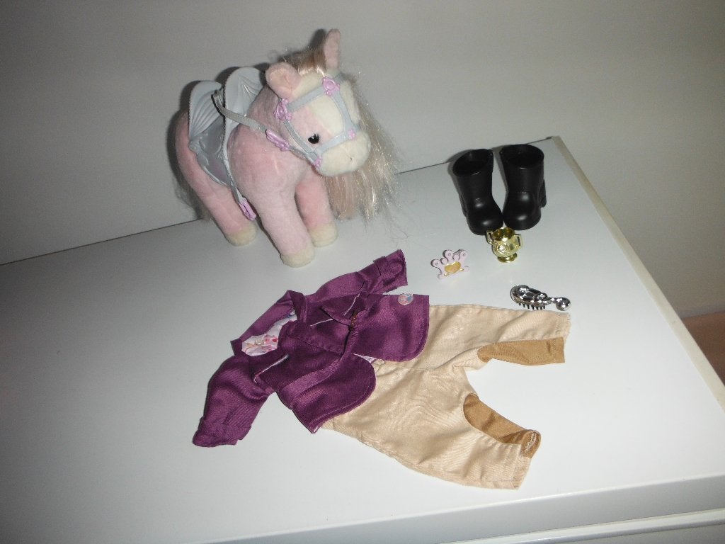 baby born paard met paardrijkleding, Ophalen, Zo goed als nieuw, Babypop