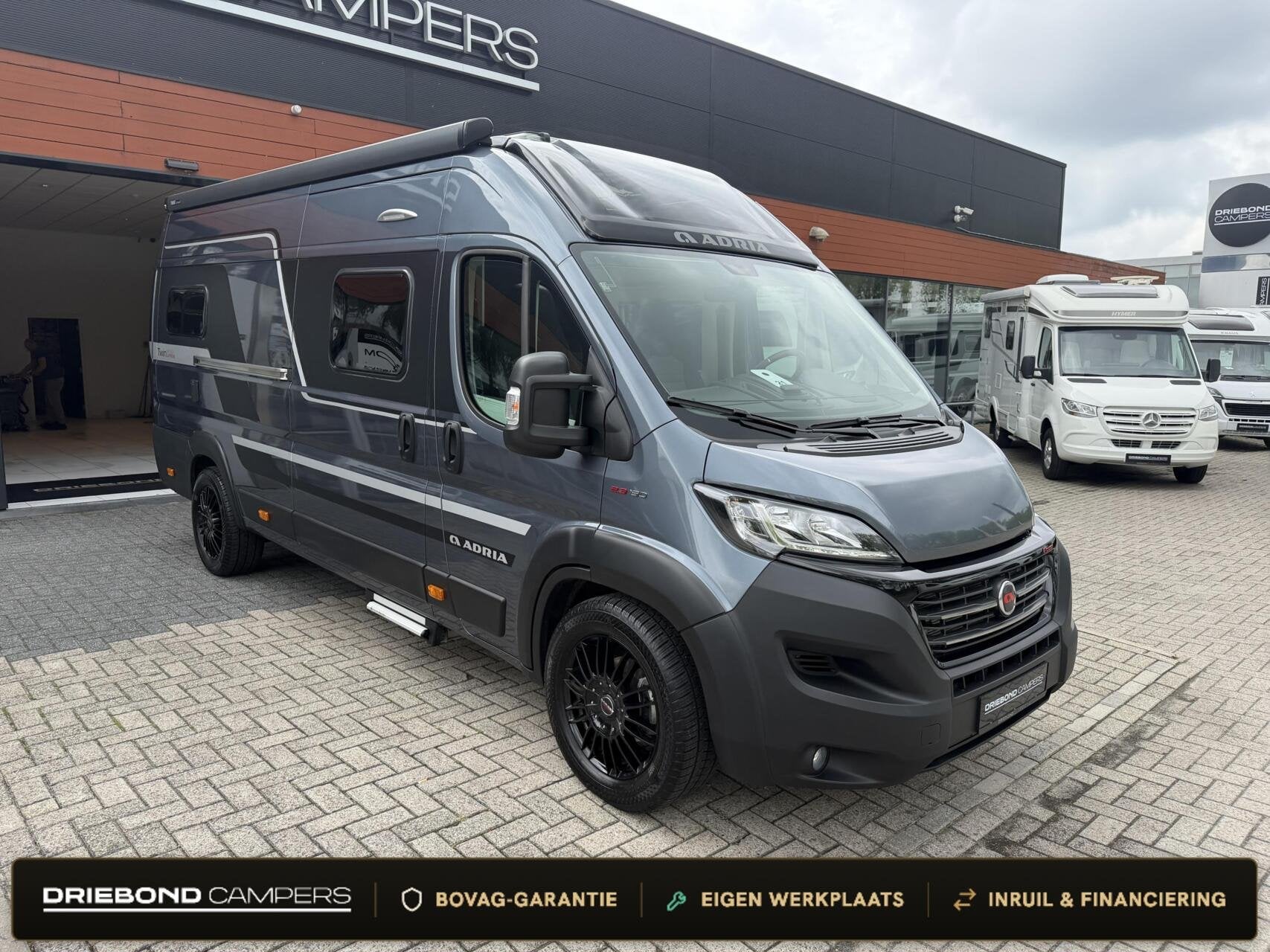 Adria Twin Supreme 640 SGX 9T-Automaat Skyroof Luifel 4896KM, Caravans en Kamperen, Campers, Automaat, Buscamper of Camperbus