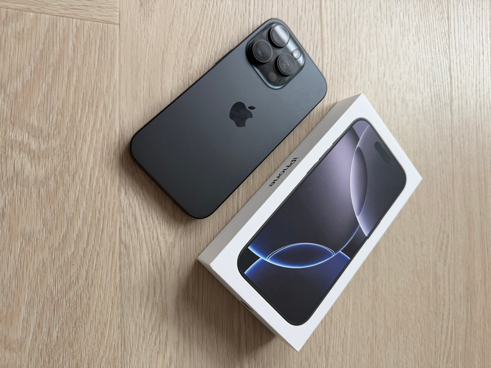 iPhone 16 Pro 128 GB - Zo goed als nieuw, Telecommunicatie, Mobiele telefoons | Apple iPhone, 128 GB, Zo goed als nieuw, Zonder simlock