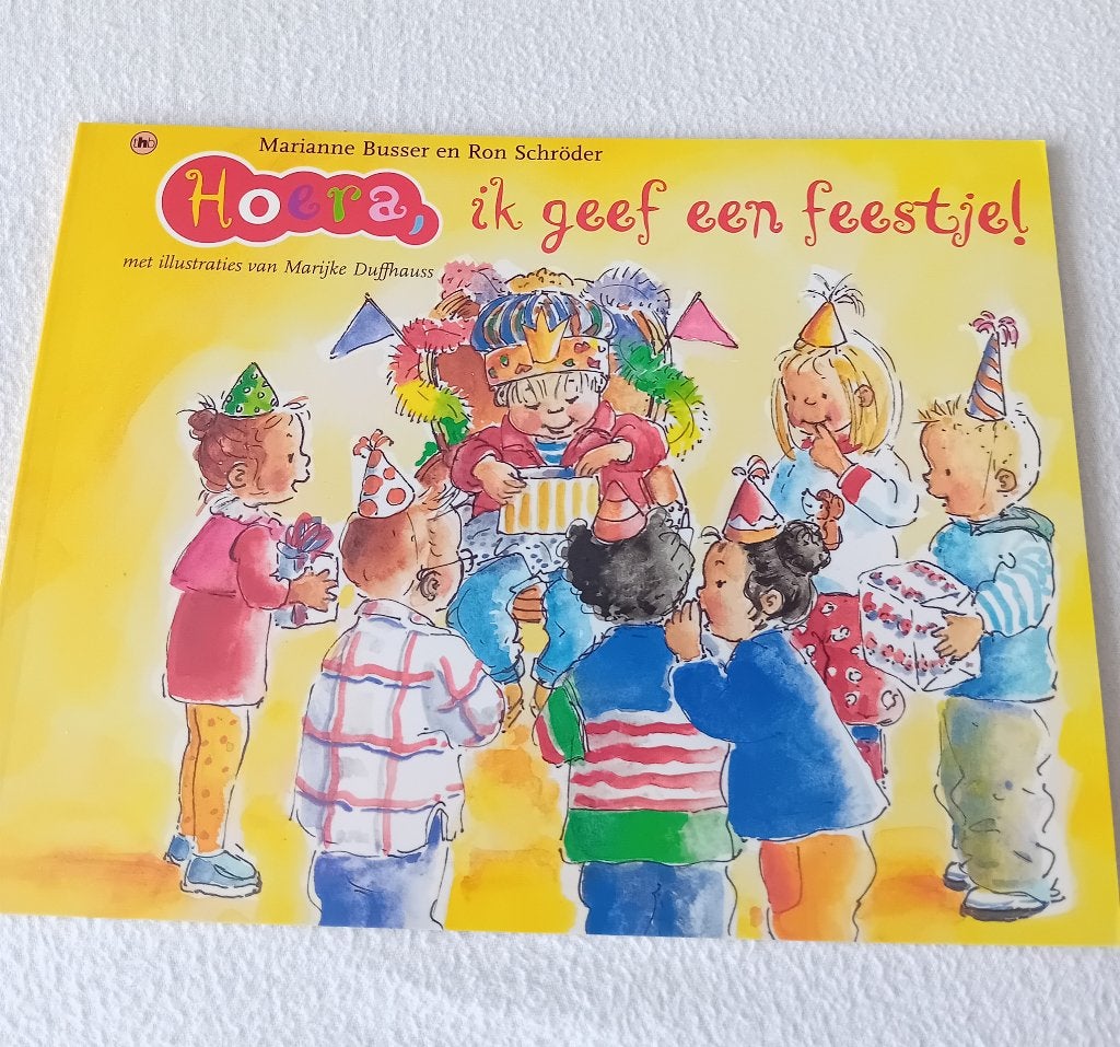 Hoera, ik geef een feestje. Marianne en Ron Schröder, Ophalen of Verzenden, Gelezen, Fictie algemeen