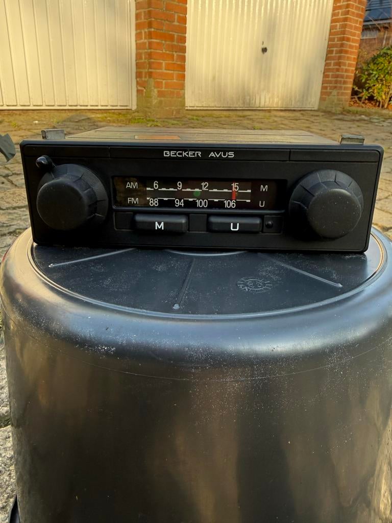 Becker Avus Autoradio - Uitstekende Originele Staat, Ophalen, Zo goed als nieuw