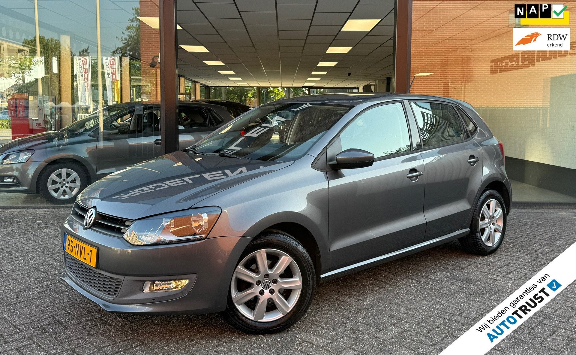 Volkswagen Polo 1.4-16V 86pk 1e EIG | AIRCO | CRUISE | NAP, Auto's, Voorwielaandrijving, Zwart, 4 cilinders, Origineel Nederlands