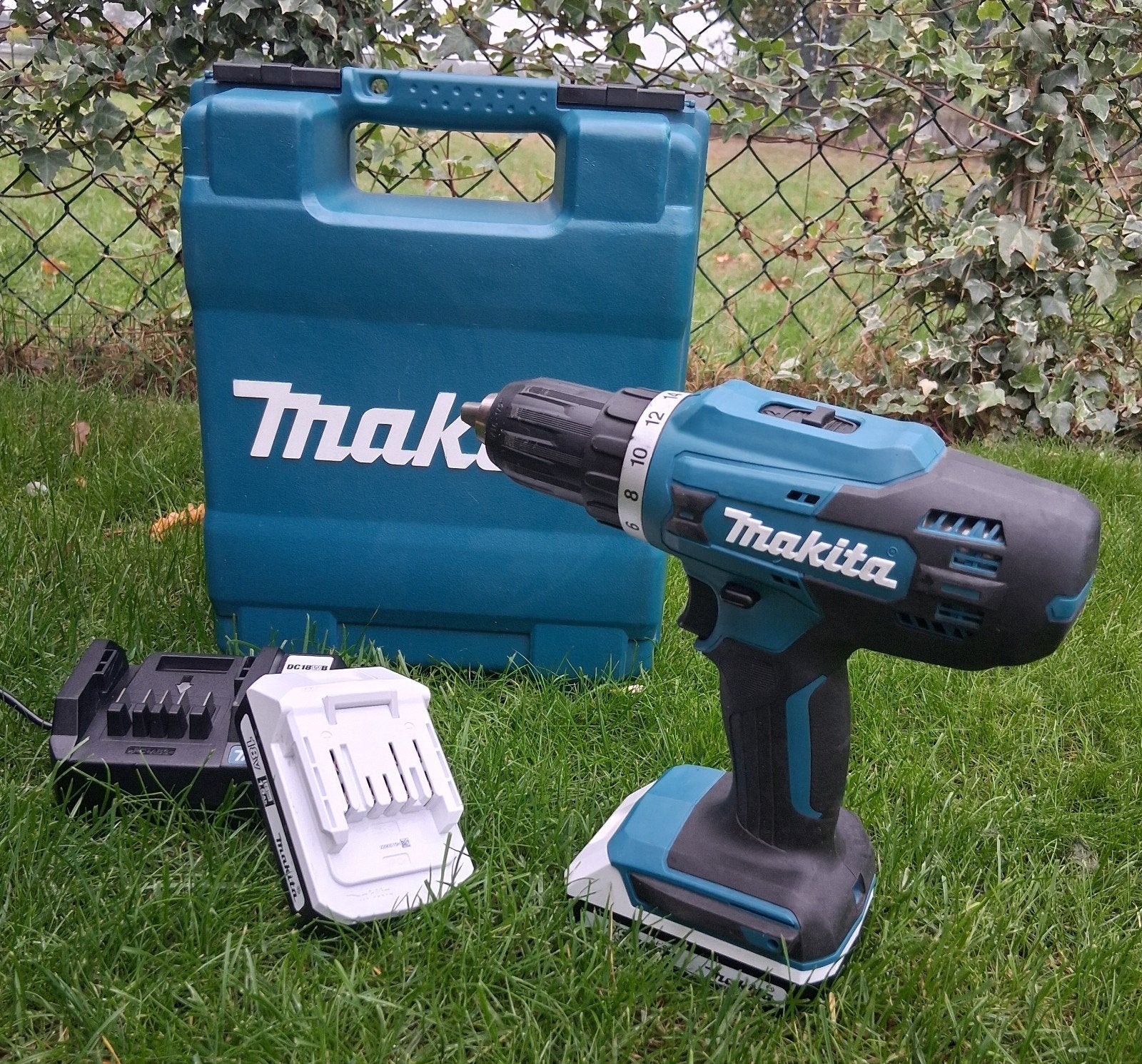Makita DF488D 18V accuboormachine – 2 accu’s, lader, Doe-het-zelf en Verbouw, Ophalen of Verzenden, Boor- en Schroefmachine