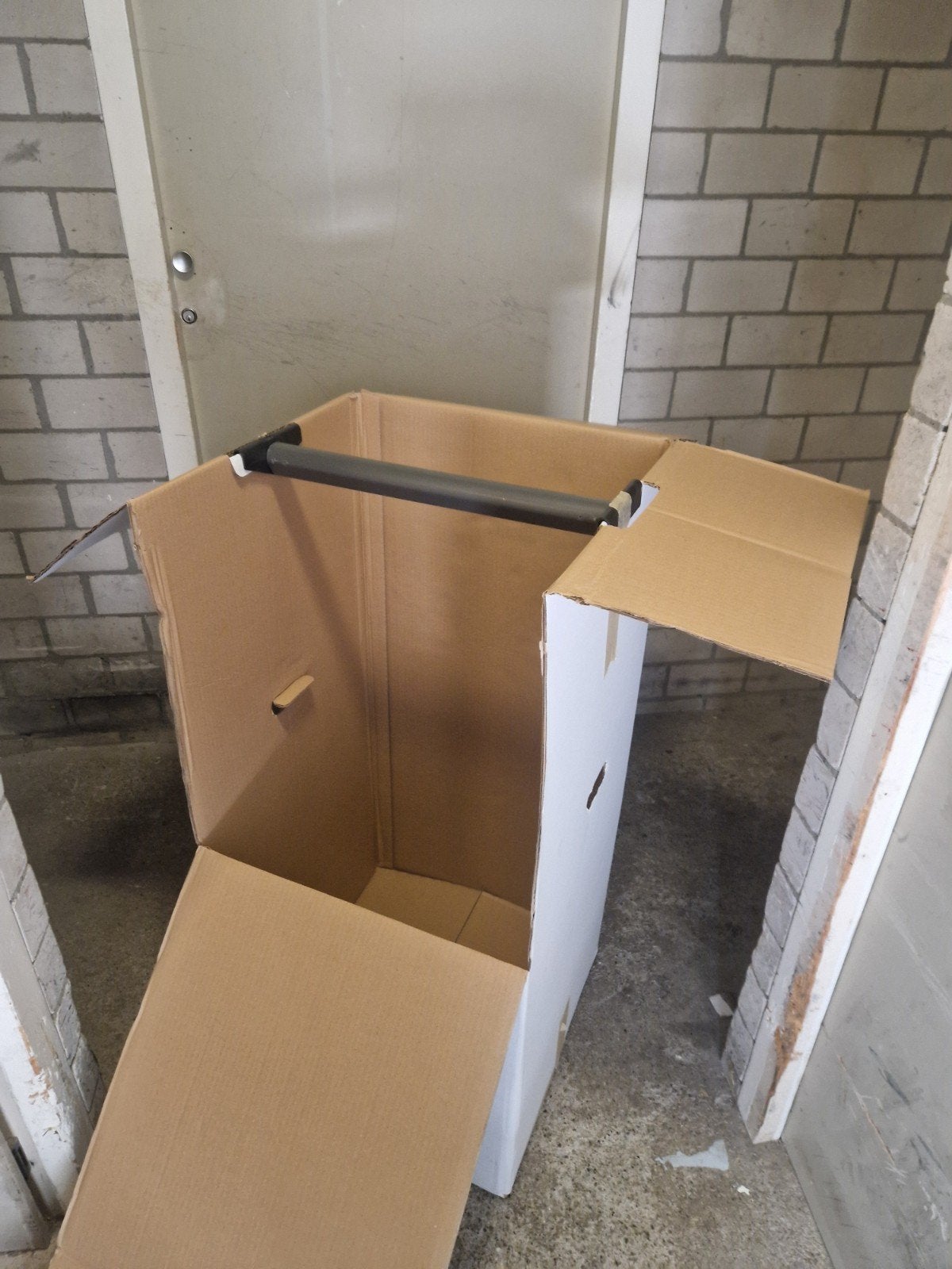 Garderobedoos Verhuisdoos voor vervoer en opslag van kleding, Doe-het-zelf en Verbouw, Kratten en Dozen, Ophalen, 100 cm of meer