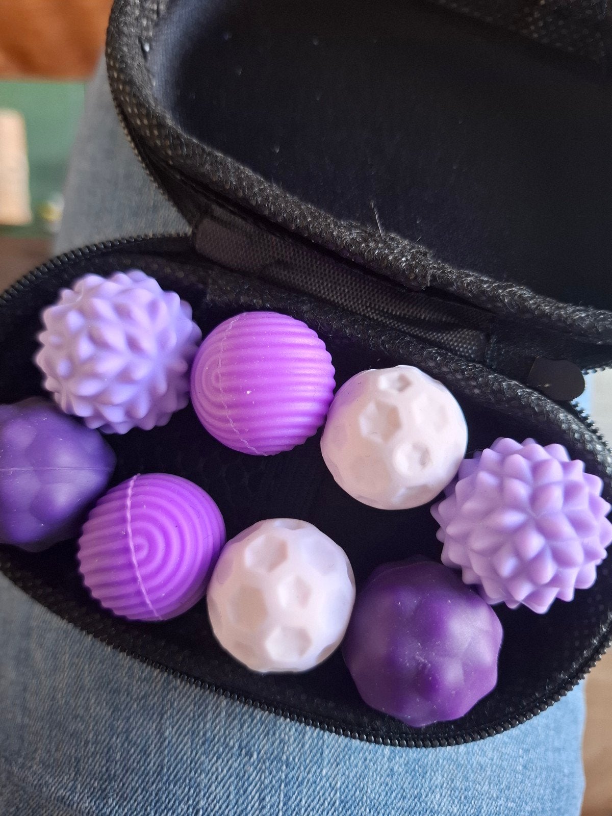 Set massage balletjes, Ophalen