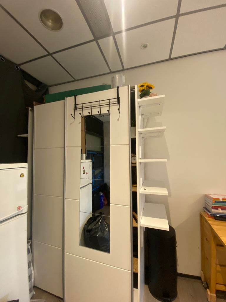 Kast, tafeltje en tv meubel GRATIS, Ophalen, Zo goed als nieuw, Binnendeur, Minder dan 200 cm