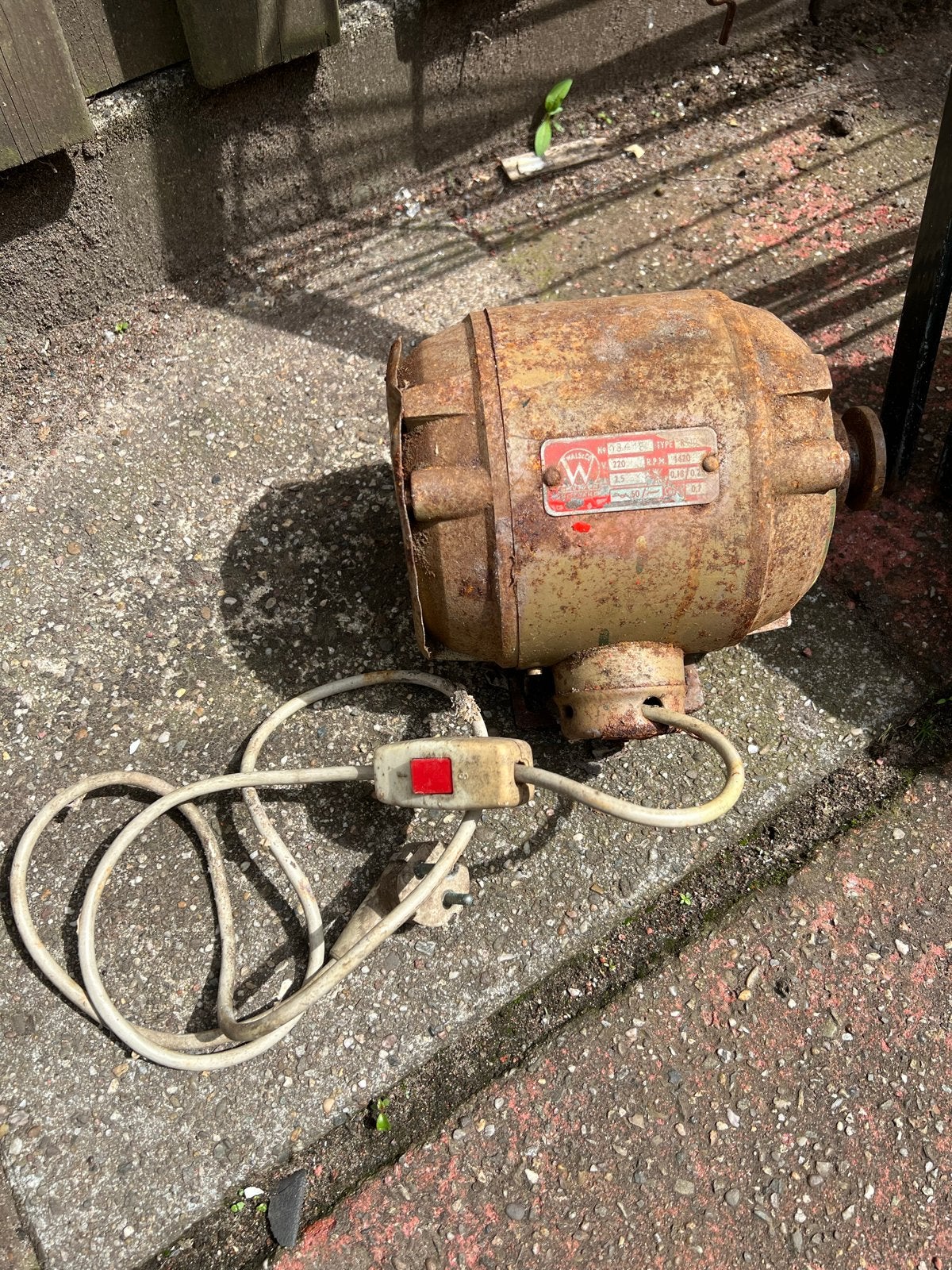 Wals en Co Elektromotor 220V - Technisch Prima, Doe-het-zelf en Verbouw, Motoren, Ophalen, Gebruikt, Elektromotor, 1400 tot 1800 rpm