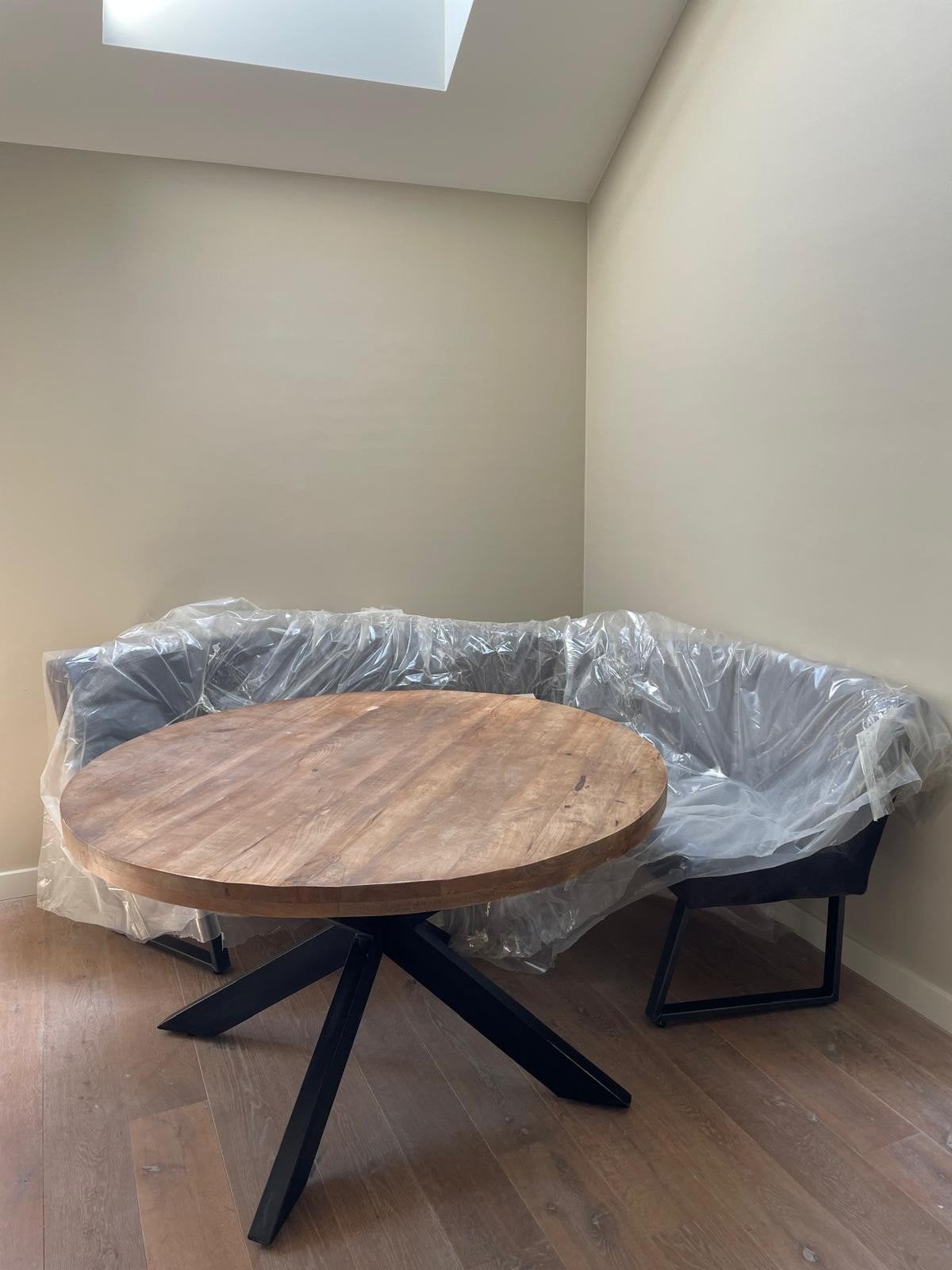 Ronde eettafel van mangohout - 140cm, Huis en Inrichting, Ophalen of Verzenden, Rond, 100 tot 150 cm, 100 tot 150 cm