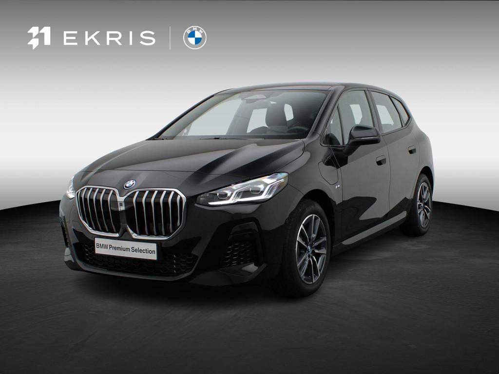 BMW 2 Serie Active Tourer 230e xDrive M Sportpakket | Harman, Auto's, BMW, Automaat, Stof, Gebruikt, Bedrijf
