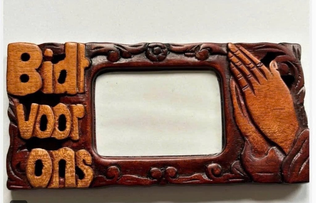 Houten magneet fotolijstje “Bidt voor ons”, Antiek en Kunst, Ophalen of Verzenden