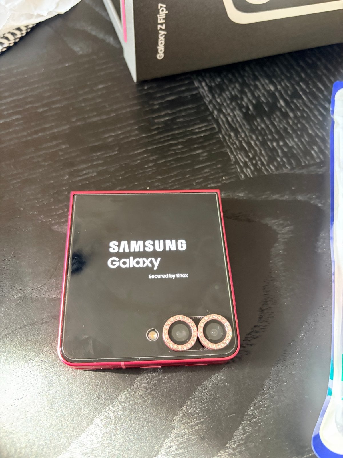 Samsung Galaxy Z Flip 7 Rood - Zo goed als nieuw