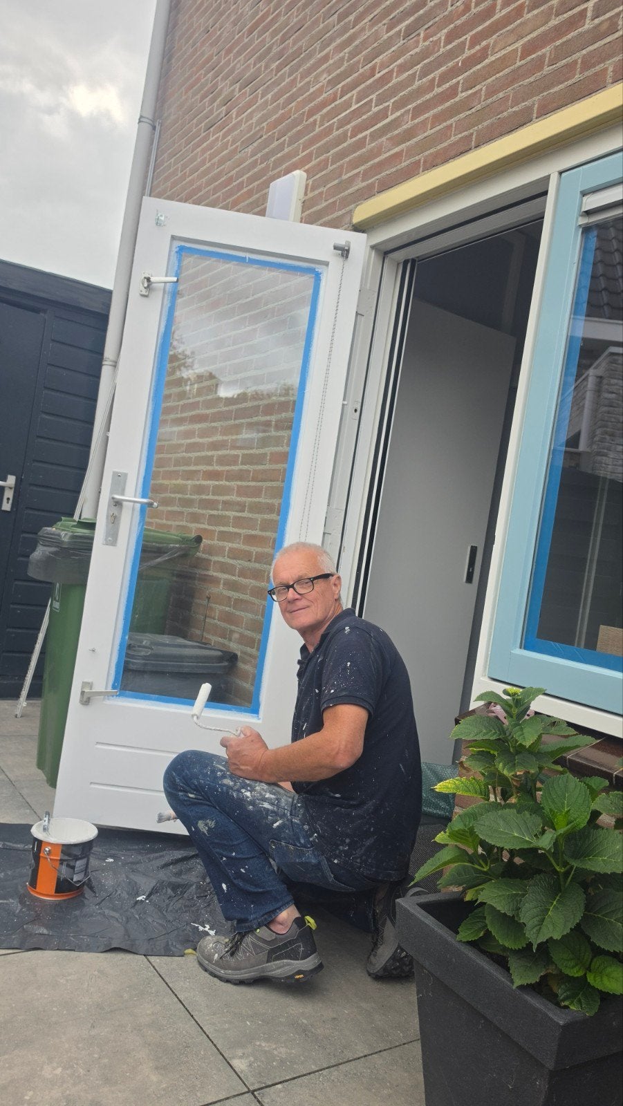 Schilderwerk binnen en buiten  & Renovlies/behangen, Diensten en Vakmensen, Behangen
