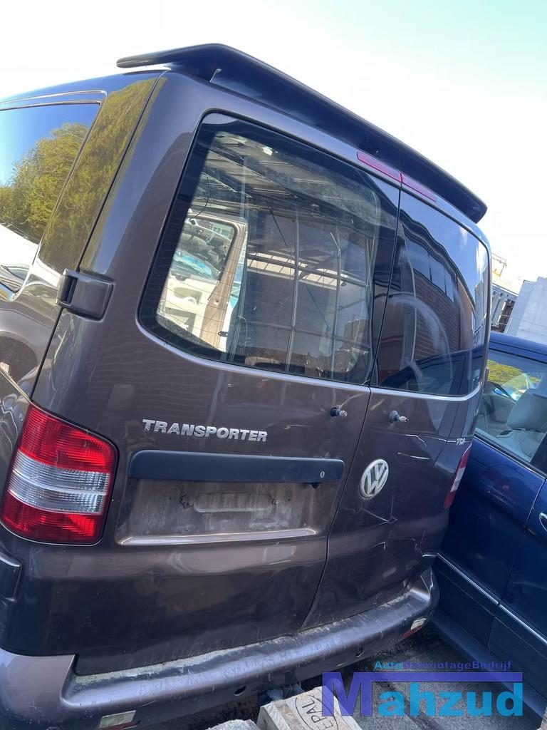 VW TRANSPORTER T5 5 bruin links achter deur 2003-2015, Gebruikt, Volkswagen AG, Achter, Berliner Ring 2
38440  Wolfsburg, DE