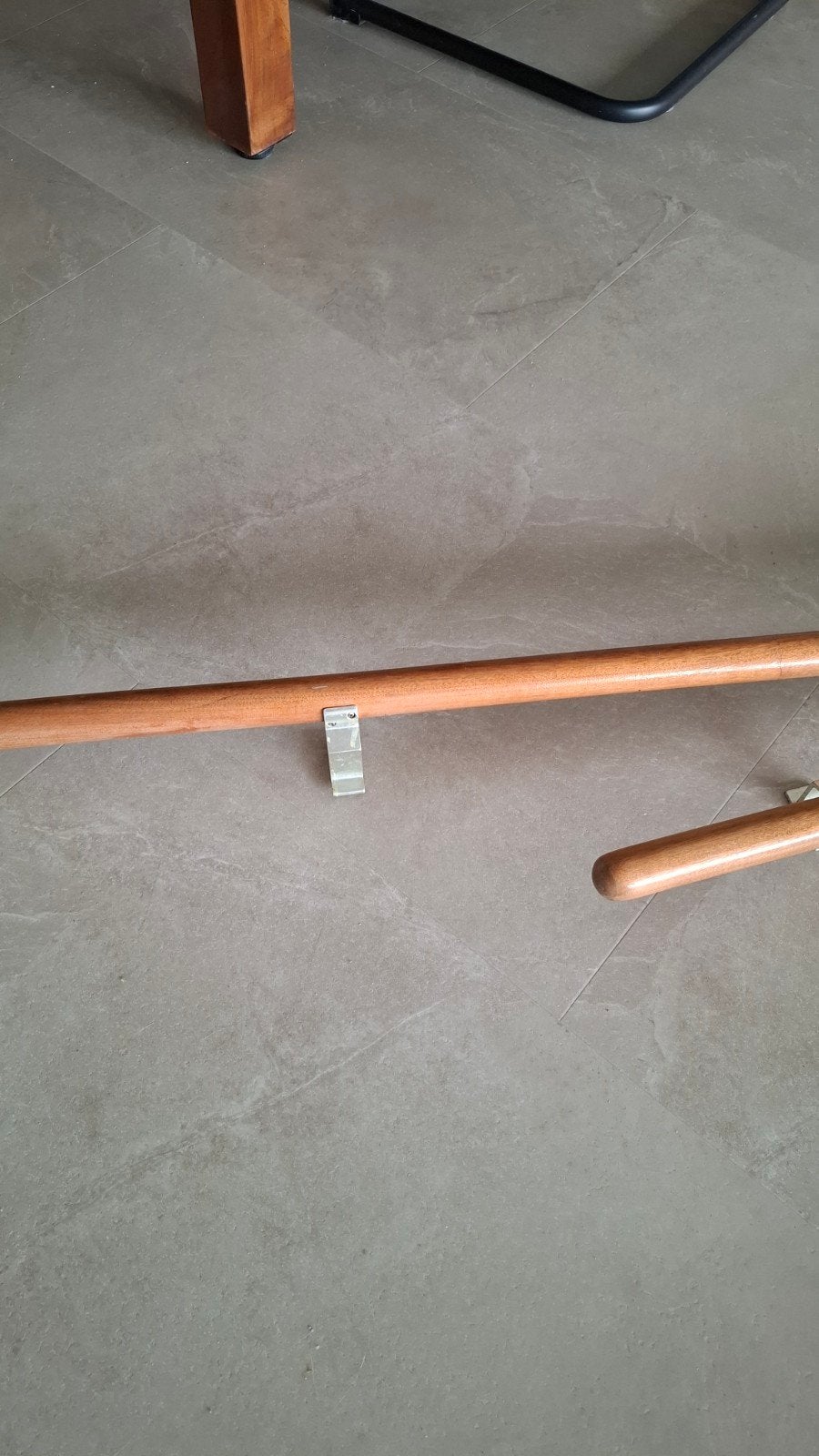 Houten trapleuning met beugels, Ophalen, Gebruikt