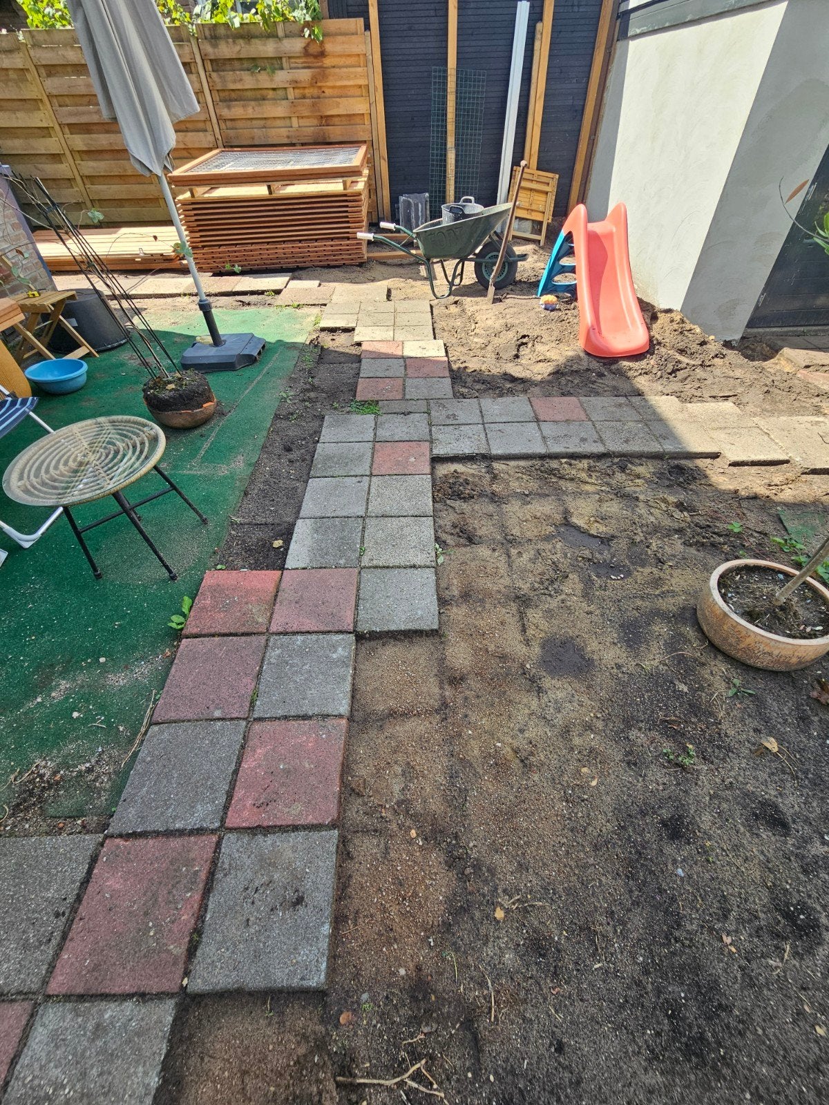 gratis stoeptegels af te halen (30x30 en 50x50), Tuin en Terras, Tegels en Klinkers, Ophalen, Gebruikt, Beton, Terrastegels