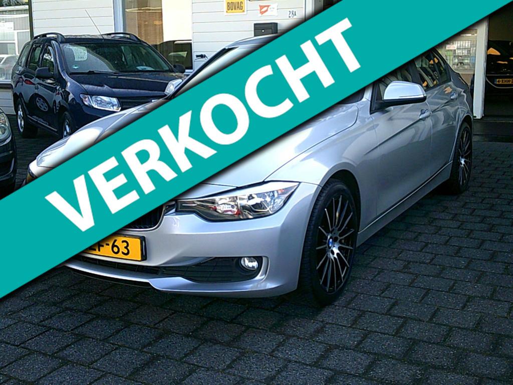 BMW 3-serie 316i Business (Aut/LMV/NAV), Auto's, Automaat, Gebruikt, Euro 6, 4 cilinders