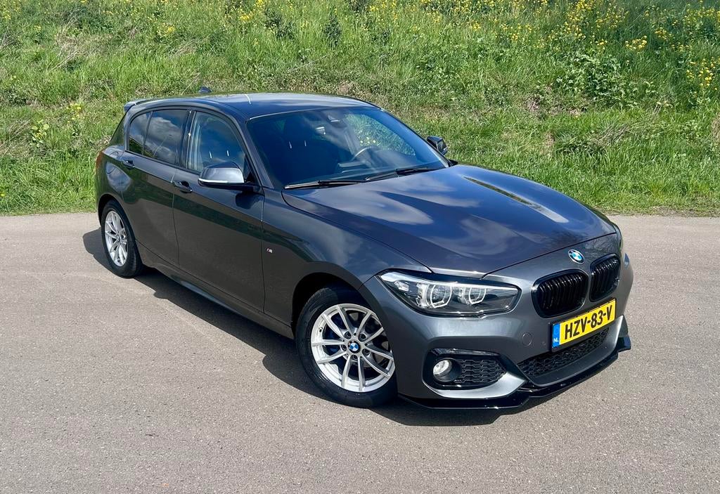 BMW 1-Serie 1.5 118I 5DR 2017 Grijs M-sport, Auto's, BMW, 1-Serie, 1280 kg, Zwart, Alcantara