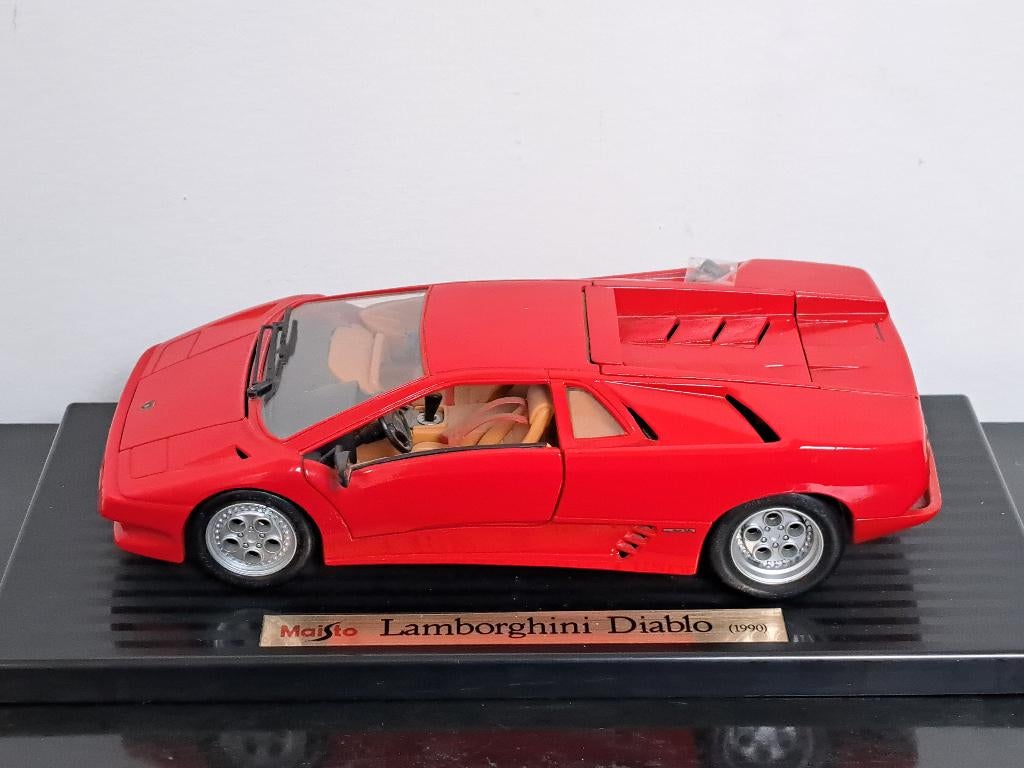 Lamborghini Diablo V12 Rood 1/18 Maisto, Ophalen of Verzenden, Gebruikt, Auto, Maisto
