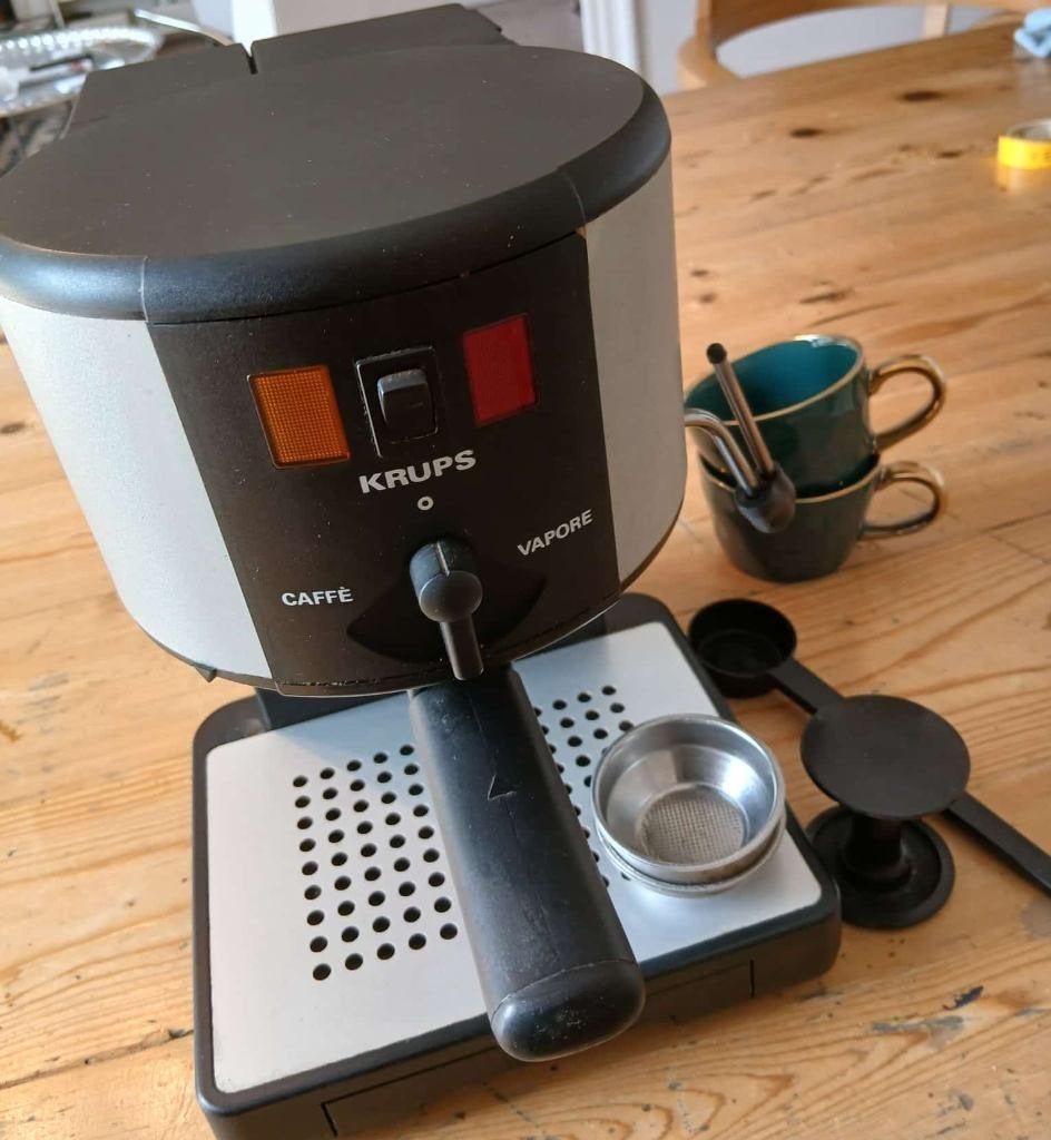 Krups Novo Plus  Espresso- apparaat, Witgoed en Apparatuur, Koffiezetapparaten, Ophalen, Gebruikt, Espresso apparaat, Gemalen koffie