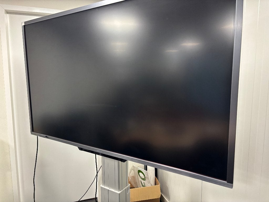 ledscherm Newline 75" touchscreen model TT-7520HO, Ophalen, Zo goed als nieuw, Tv en Weergevers