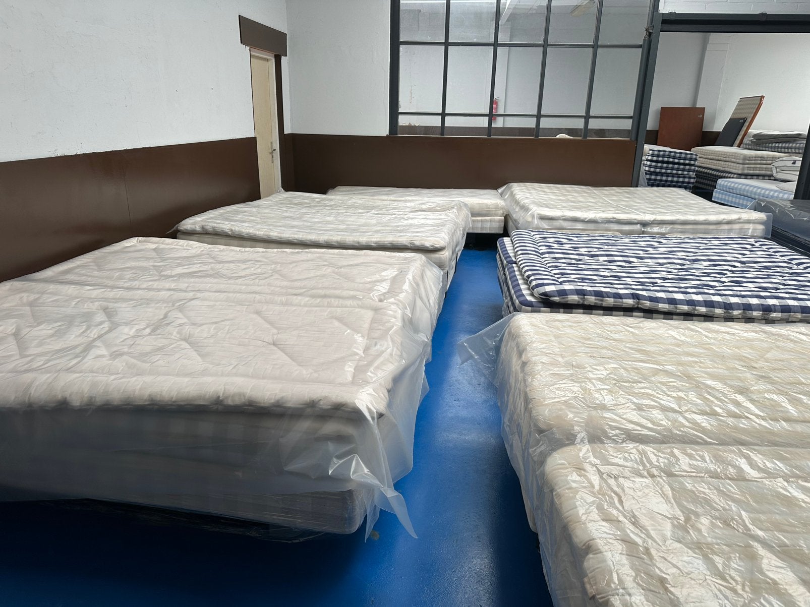 Hästens boxspring showroom (600 m²) ter overname-uitverkoop, Ophalen of Verzenden