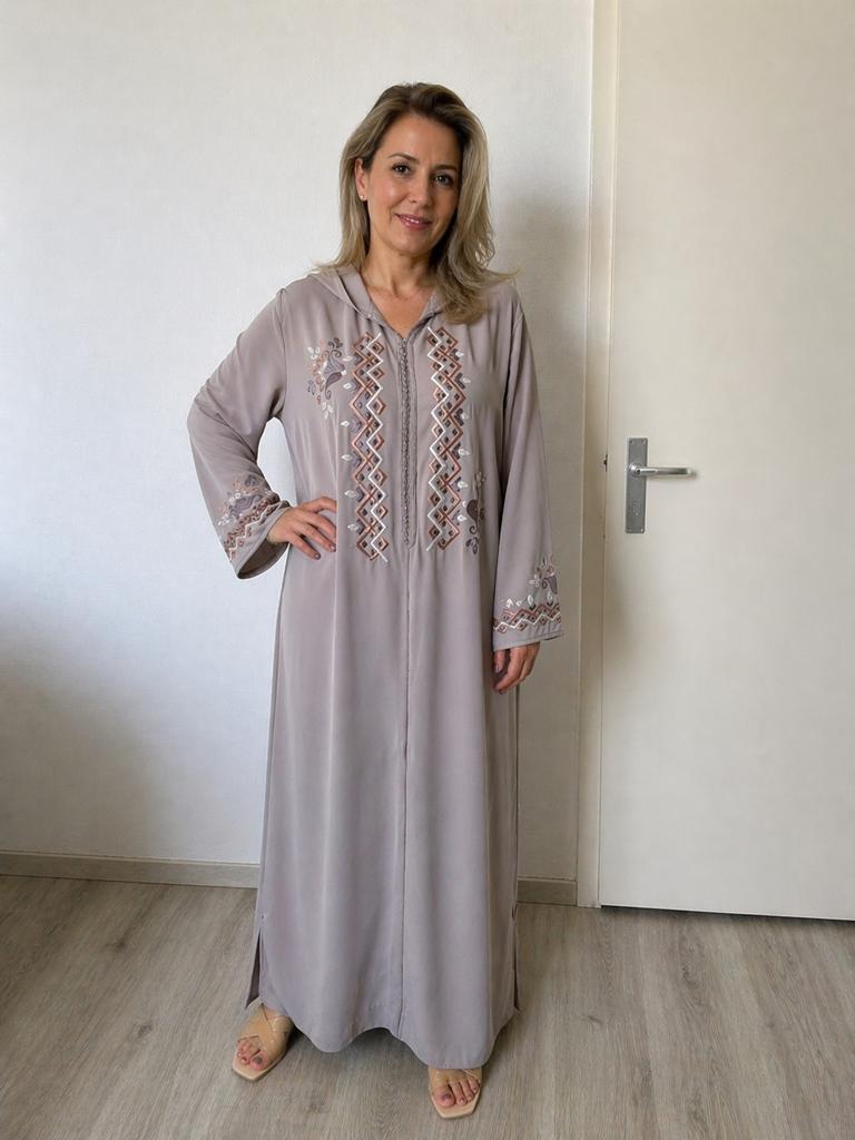 Jalaba Maat M, Maat 38/40 (M), Ophalen of Verzenden, Zo goed als nieuw, Grijs