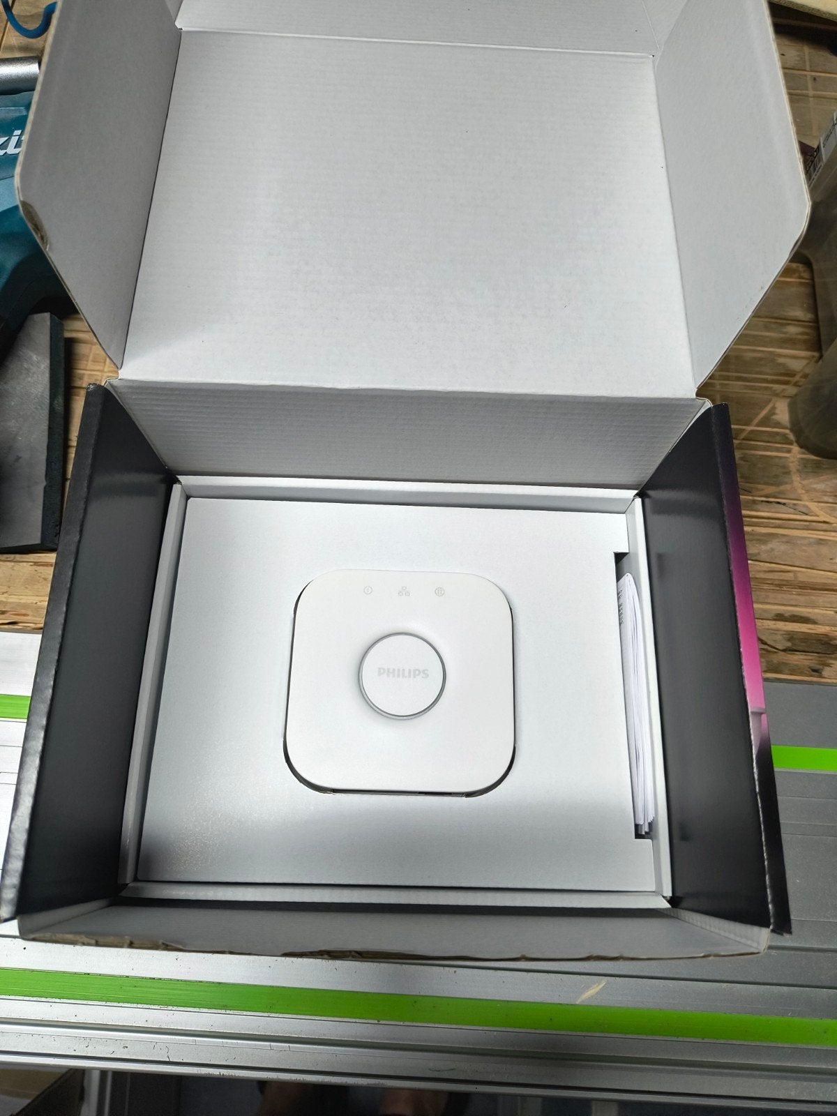 Philips Hue Bridge 2.1 - Nieuw uit doos, Kleur aanpasbaar, Ophalen of Verzenden, Nieuw, Philips Hue