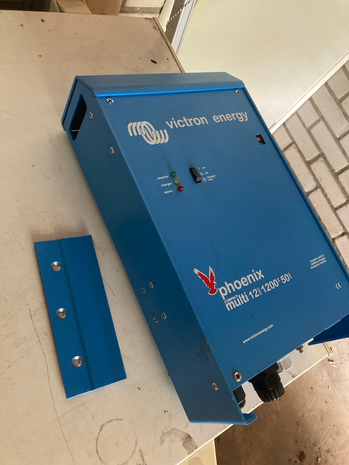 Victron Energy Phoenix Multi Compact 12/1200/50 Omvormer!!, Ophalen, Gebruikt