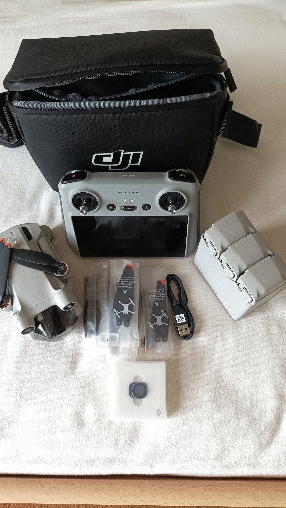 DJI Mini 3 Pro Fly More Met Smart ControllerNieuwstaat,475€, Ophalen, Cameradrone, Zo goed als nieuw, DJI