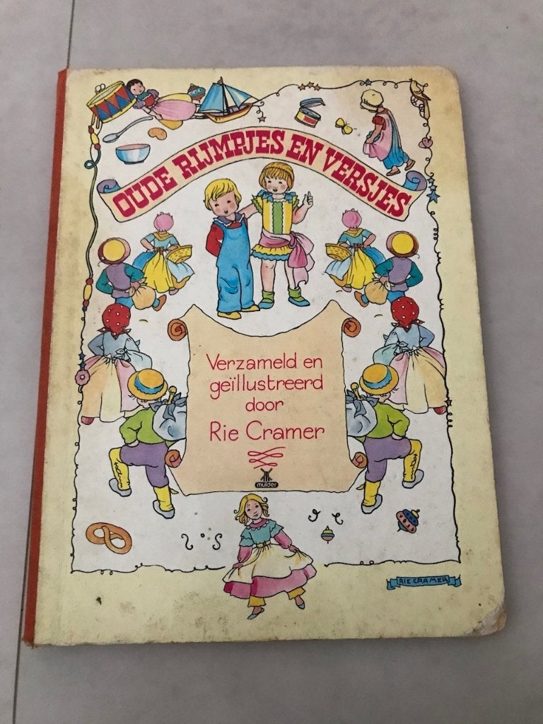 Oude Rijmpjes en Versjes - Rie Cramer, Gelezen, Ophalen of Verzenden, Rie Cramer, Eén auteur