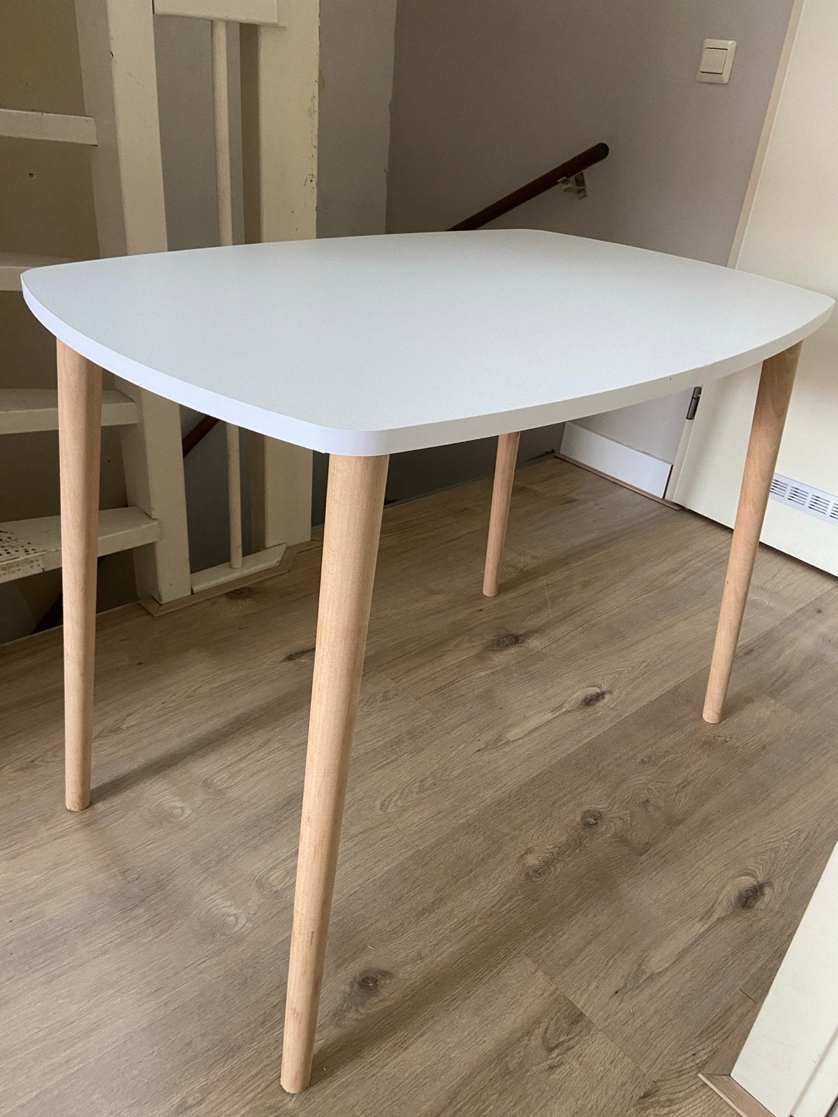 Witte tafel met houten poten (90x60), Ophalen, Gebruikt, 50 tot 100 cm, Tot twee personen