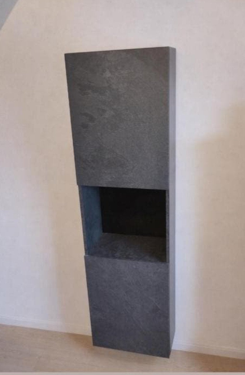Donkergrijze hoge badkamerkast, Huis en Inrichting, Badkamer | Badkamermeubels, Ophalen, (Half)hoge kast, Minder dan 50 cm, Zo goed als nieuw