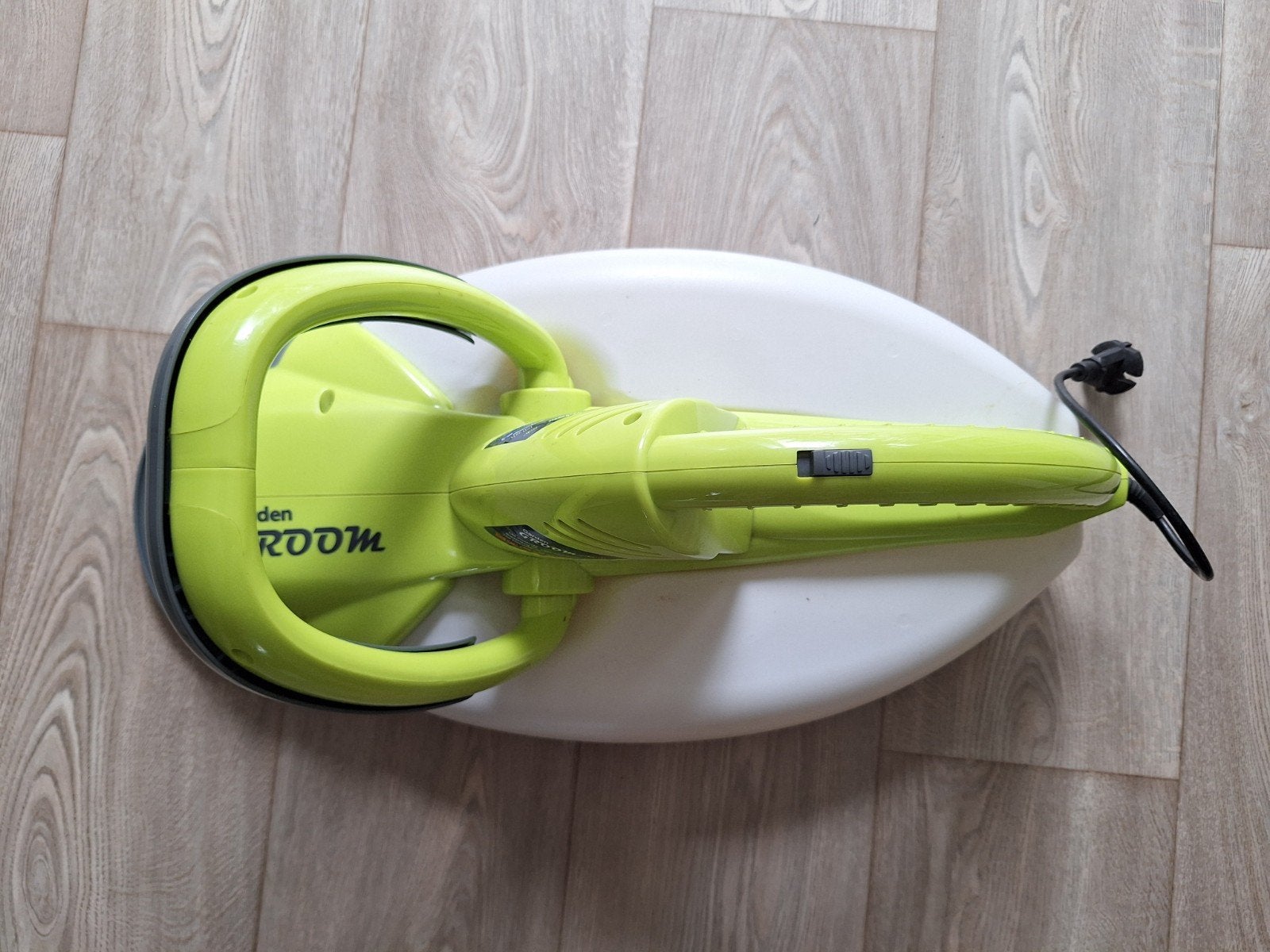 Garden Groom Midi heggenschaar met opvangbak, Ophalen of Verzenden, Gebruikt, Elektrisch, Garden Groom