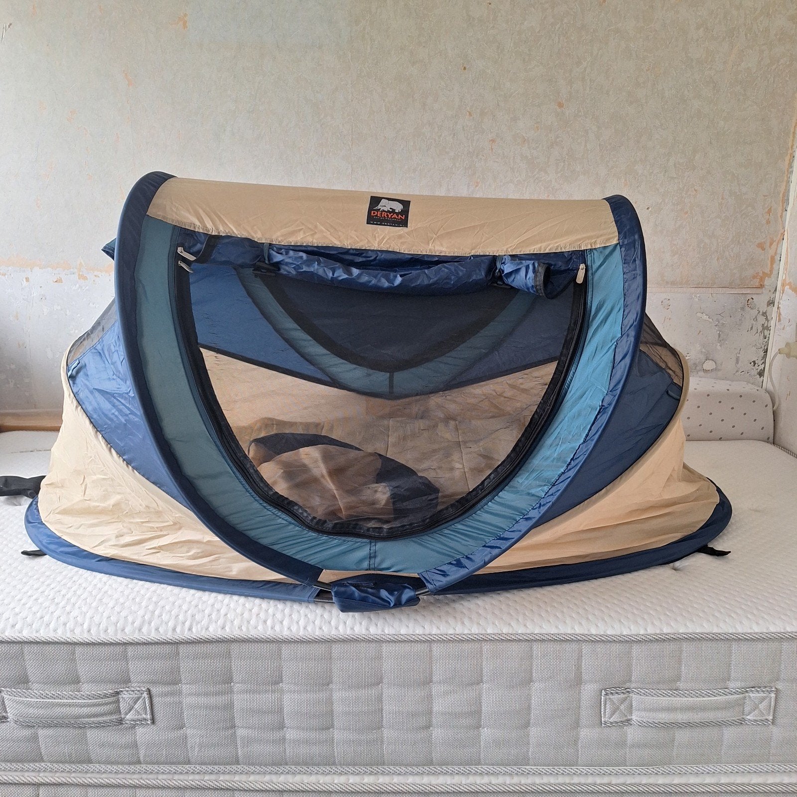 Deryan Baby Luxe Reisbedje/Tentje met Slaapzak en Matras, Ophalen of Verzenden, Zo goed als nieuw, Tot en met 2