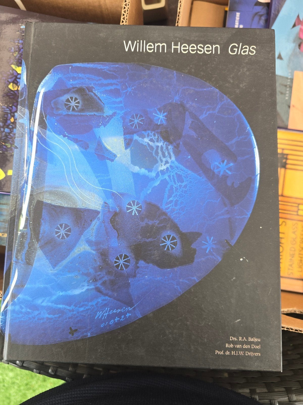 Willem Heesen Glas - Kunstboek (DOOS 7), Ophalen of Verzenden, Zo goed als nieuw, Overige onderwerpen, Dr. R.A. Baljeu, Rob van den Doel, Prof. dr. H.J.W. Drijvers